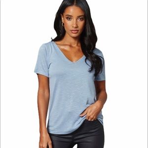 🌹2/$20GAP Heather Light Blue V-Neck T-Shirt
